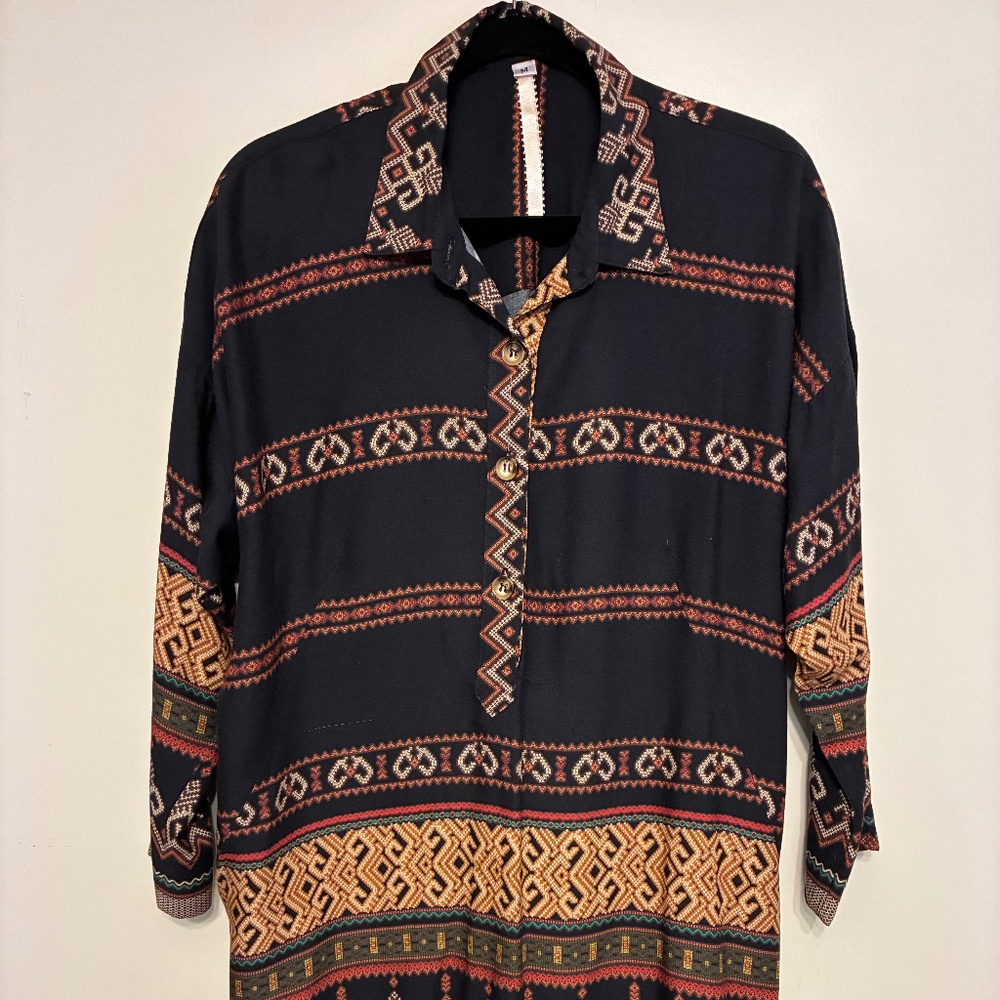 Uncle Frank Brand Tunic style women's blouse size - Medium